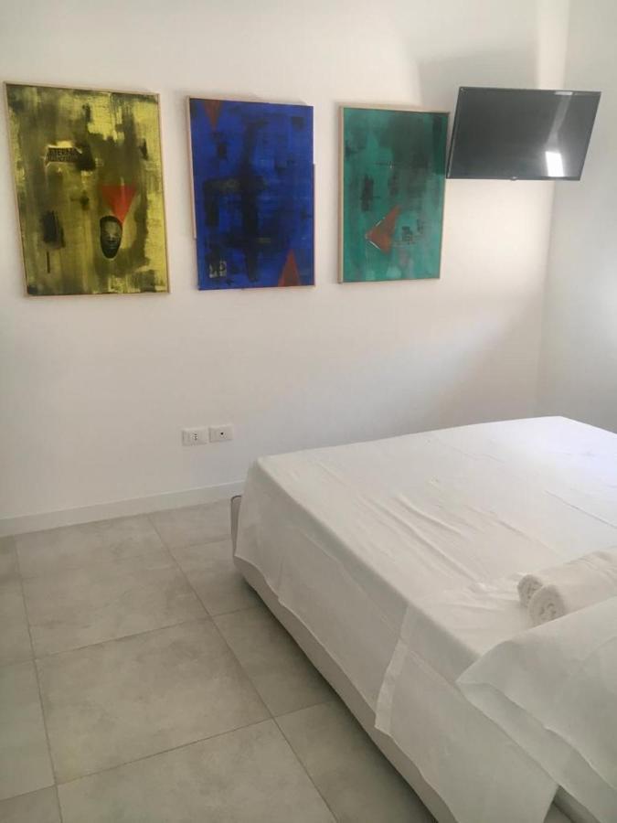 Luxury Villa Blue&Blanc Piscina A Sfioro Isola Диаманте Екстериор снимка