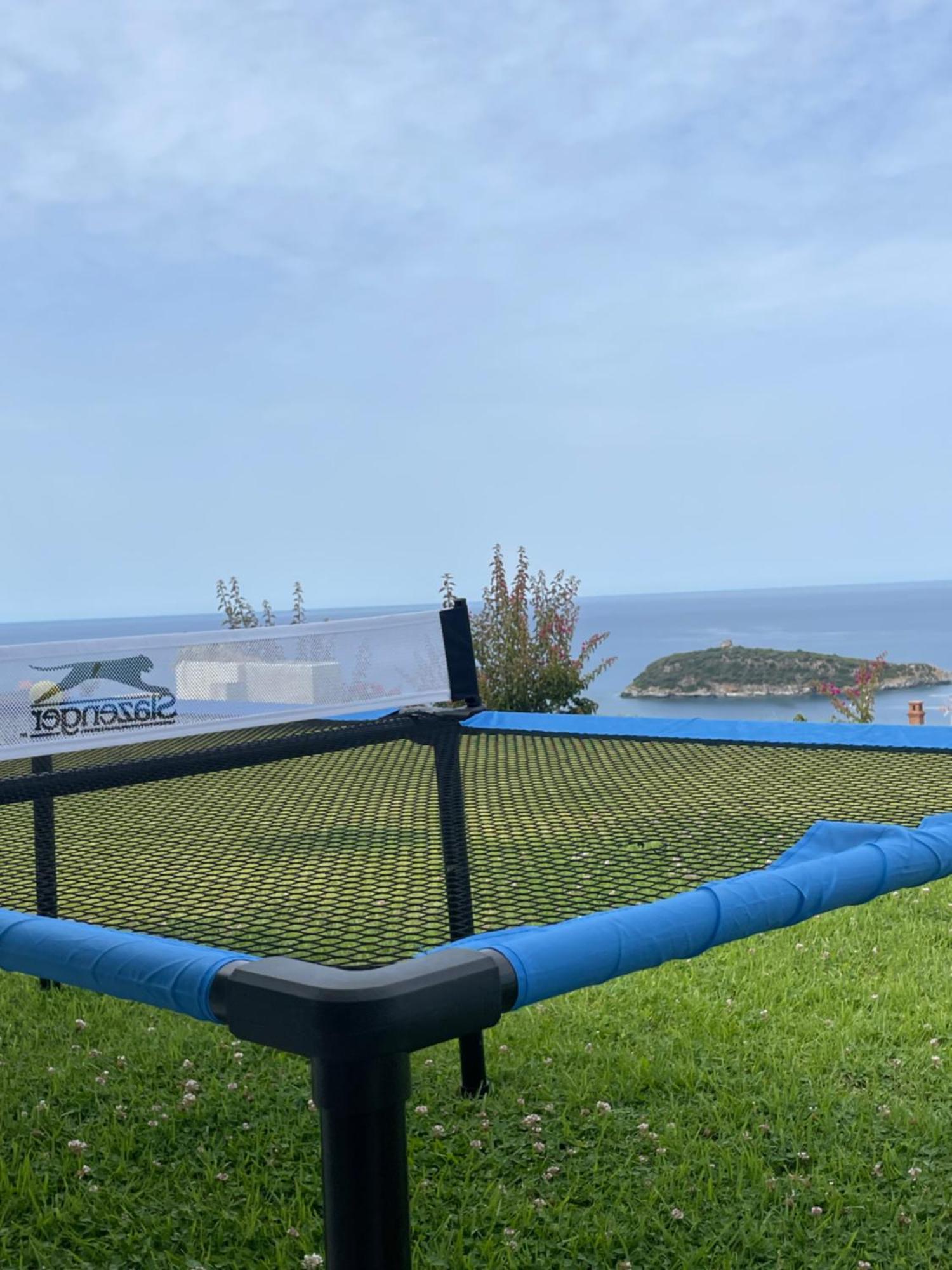 Luxury Villa Blue&Blanc Piscina A Sfioro Isola Диаманте Екстериор снимка